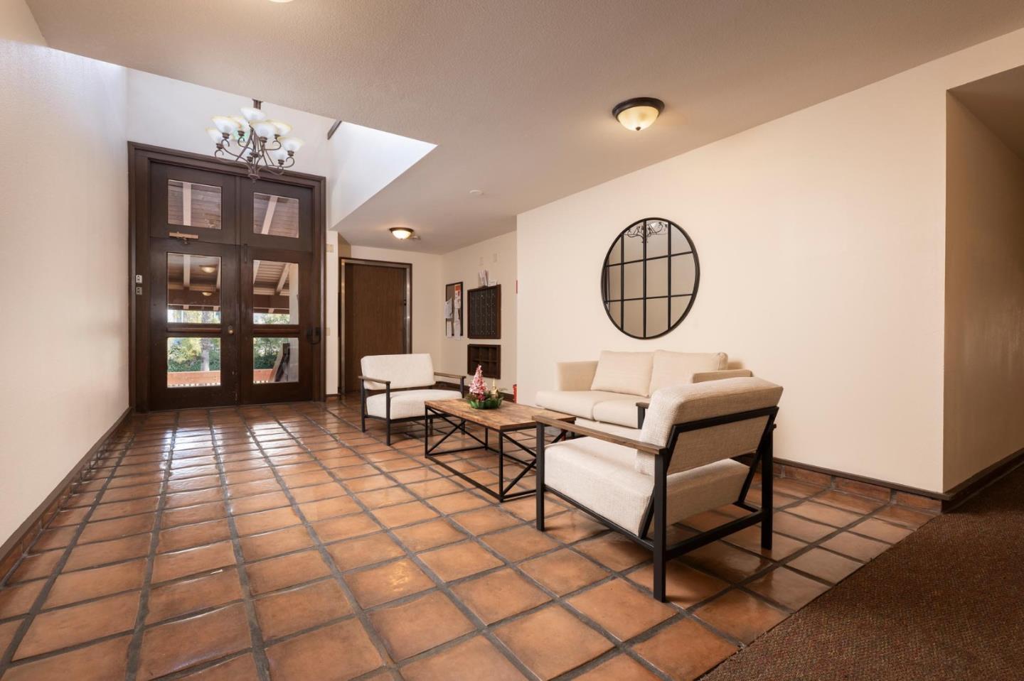 Detail Gallery Image 4 of 55 For 490 Mariners Island Blvd #102,  San Mateo,  CA 94404 - 1 Beds | 1 Baths