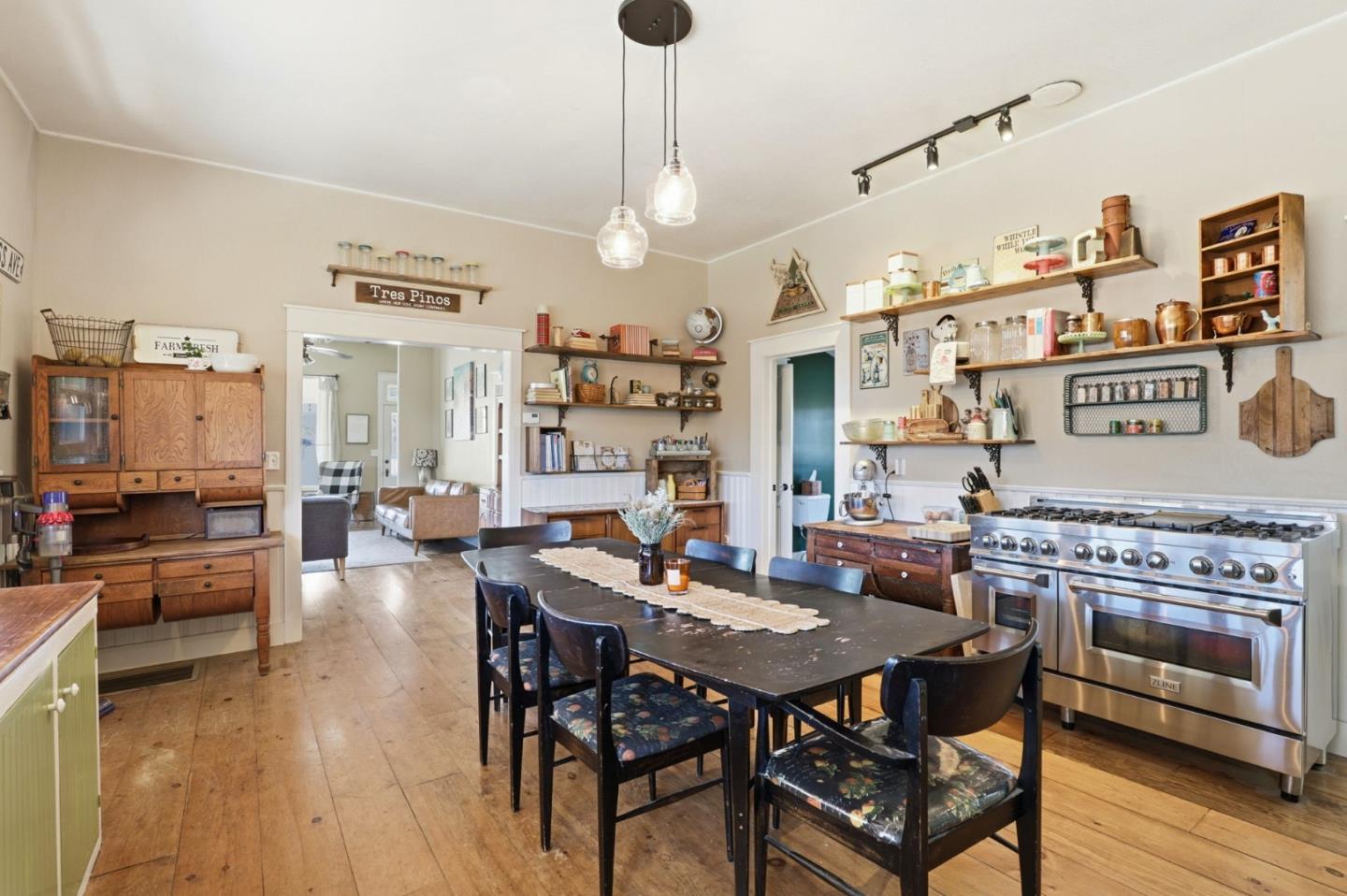 Detail Gallery Image 10 of 20 For 6750 F St, Tres Pinos,  CA 95075 - 3 Beds | 2 Baths