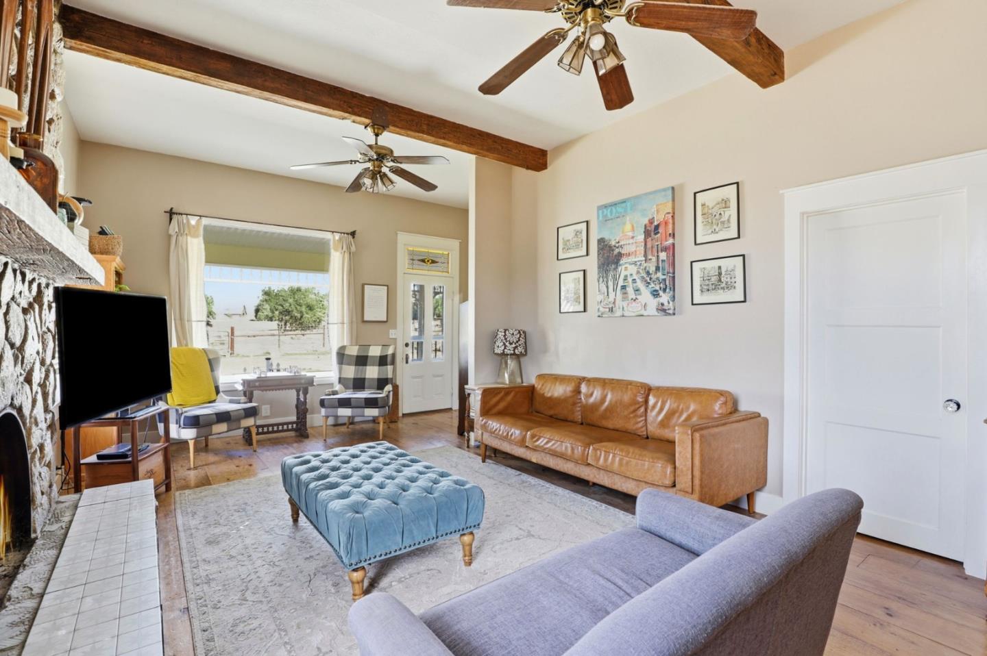 Detail Gallery Image 5 of 20 For 6750 F St, Tres Pinos,  CA 95075 - 3 Beds | 2 Baths