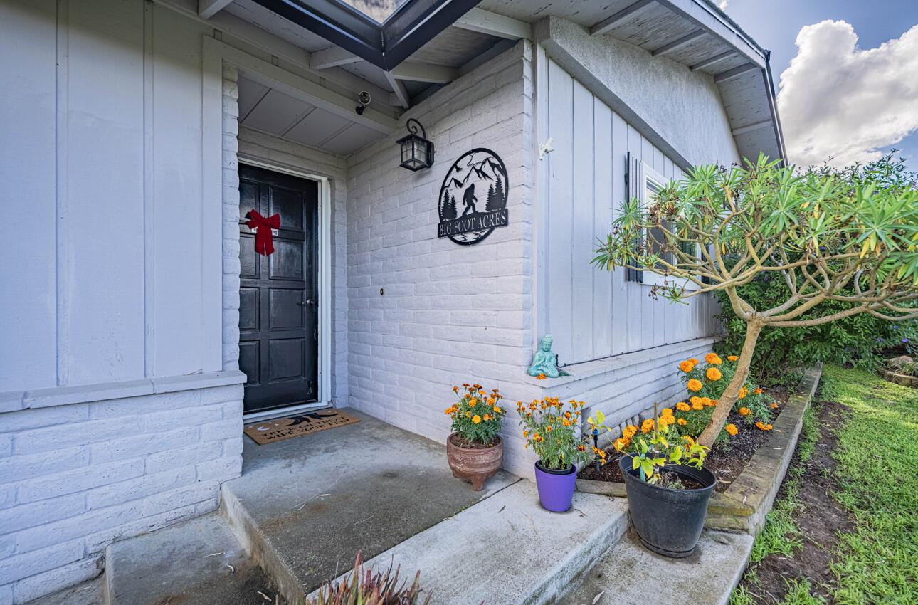 Detail Gallery Image 13 of 54 For 7561 Chester Dr, Salinas,  CA 93907 - 3 Beds | 2 Baths