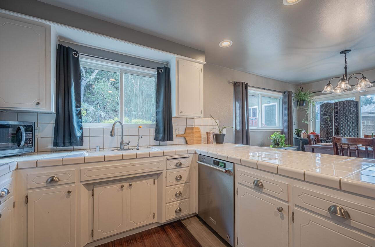 Detail Gallery Image 28 of 54 For 7561 Chester Dr, Salinas,  CA 93907 - 3 Beds | 2 Baths