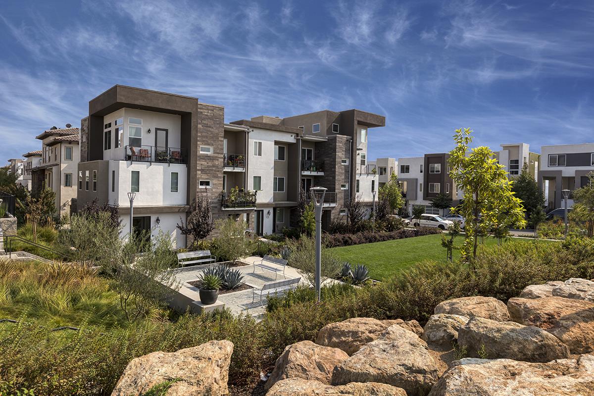 Detail Gallery Image 6 of 6 For 727 Altino Blvd, San Jose,  CA 95136 - 4 Beds | 3/1 Baths