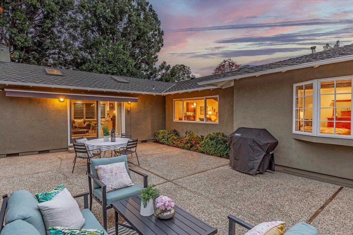 Detail Gallery Image 11 of 41 For 12058 Candy Ln, Saratoga,  CA 95070 - 4 Beds | 2/1 Baths