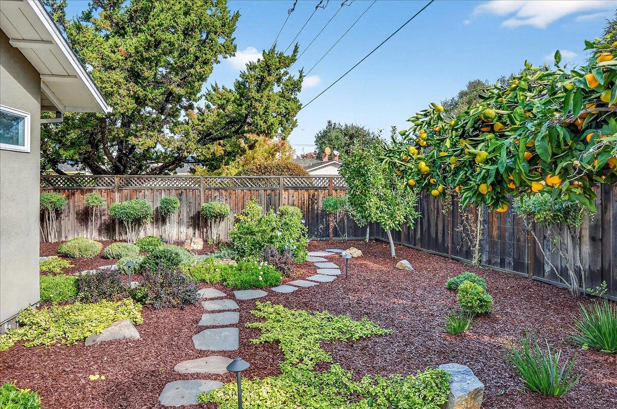 Detail Gallery Image 17 of 41 For 12058 Candy Ln, Saratoga,  CA 95070 - 4 Beds | 2/1 Baths