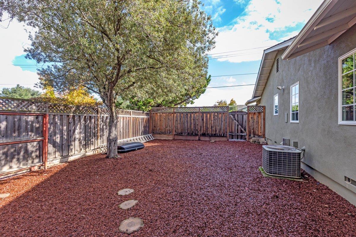 Detail Gallery Image 18 of 41 For 12058 Candy Ln, Saratoga,  CA 95070 - 4 Beds | 2/1 Baths