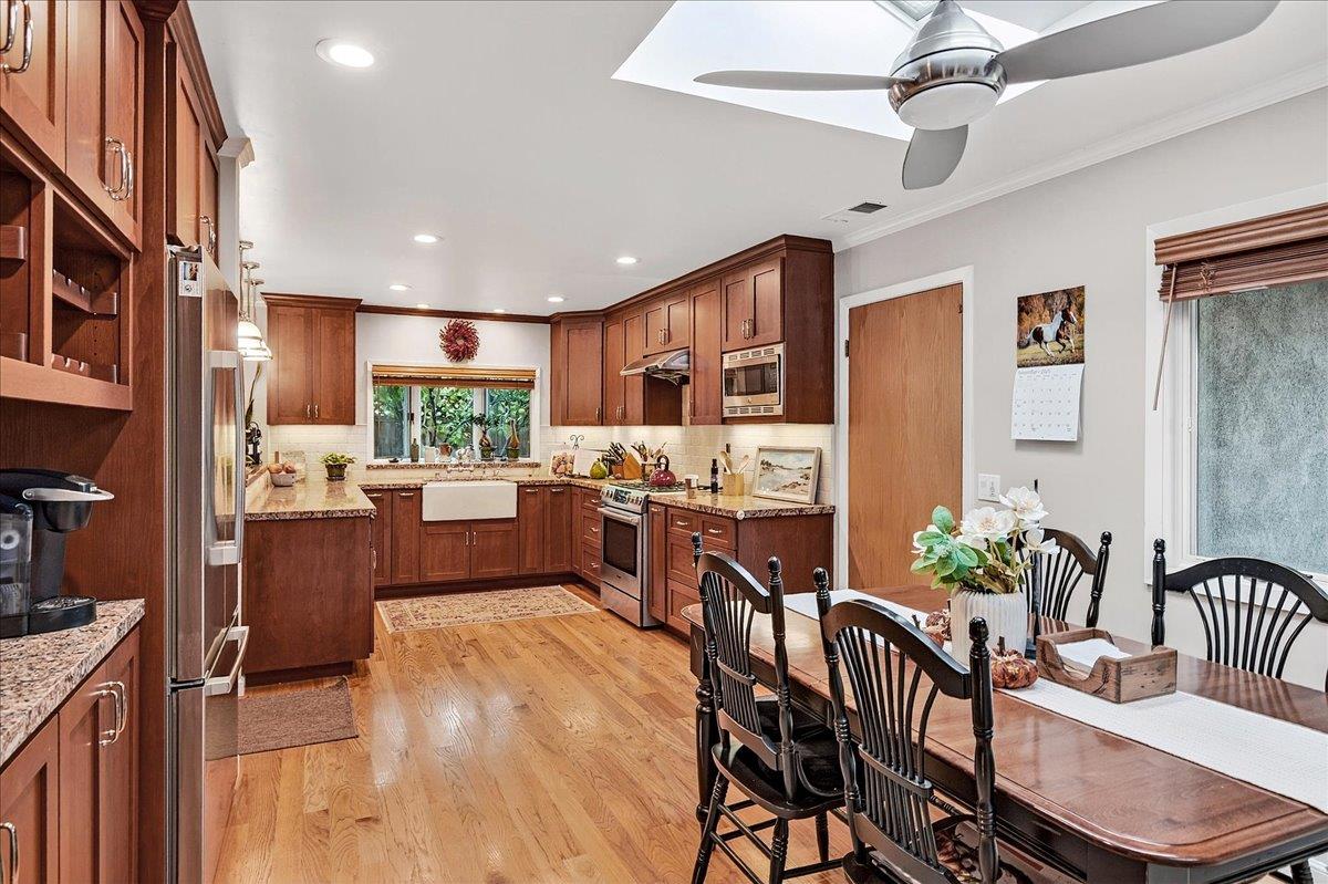 Detail Gallery Image 22 of 41 For 12058 Candy Ln, Saratoga,  CA 95070 - 4 Beds | 2/1 Baths