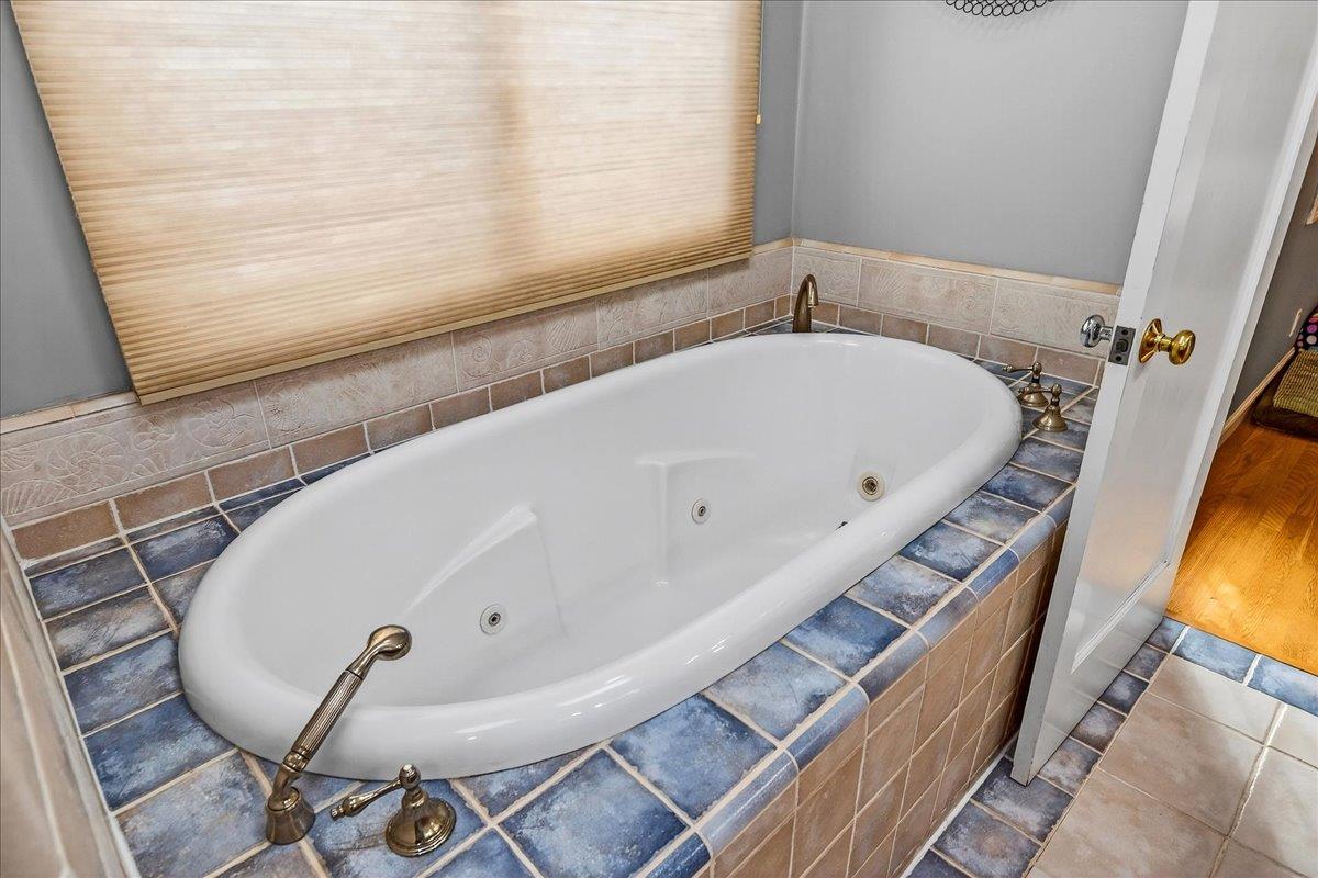 Detail Gallery Image 32 of 41 For 12058 Candy Ln, Saratoga,  CA 95070 - 4 Beds | 2/1 Baths