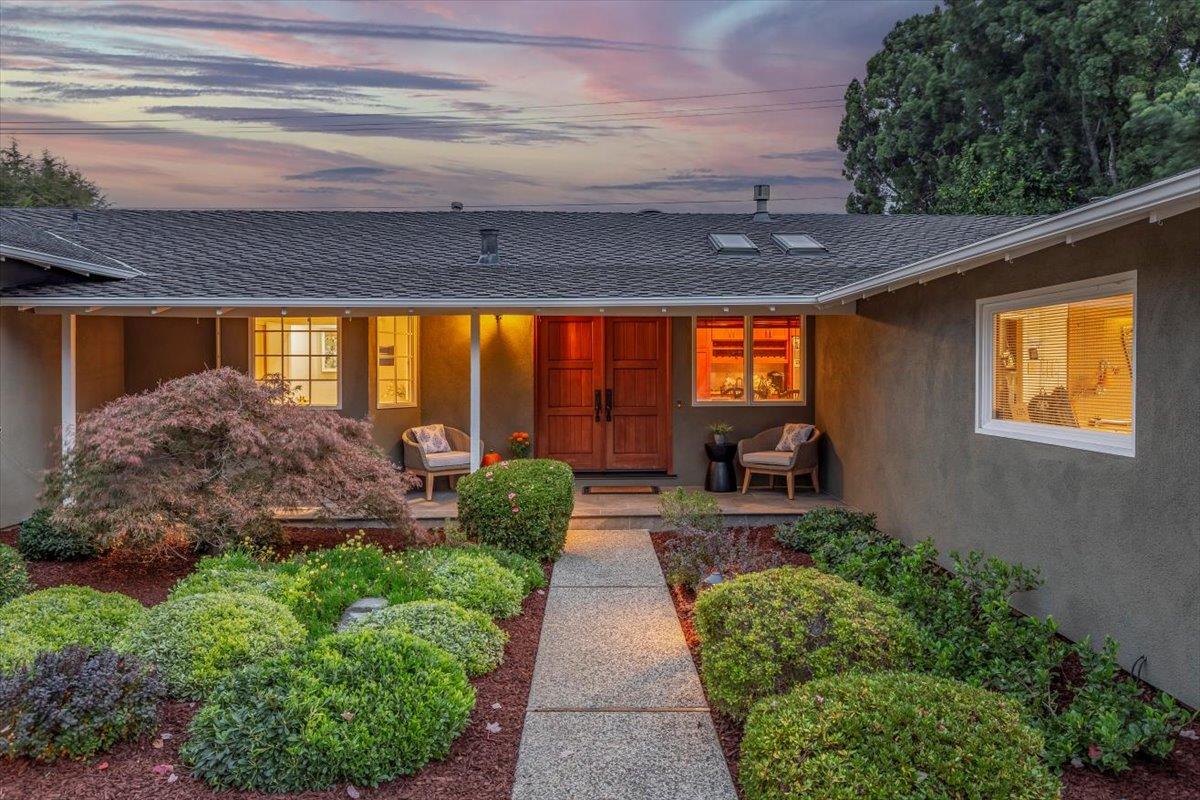 Detail Gallery Image 4 of 41 For 12058 Candy Ln, Saratoga,  CA 95070 - 4 Beds | 2/1 Baths