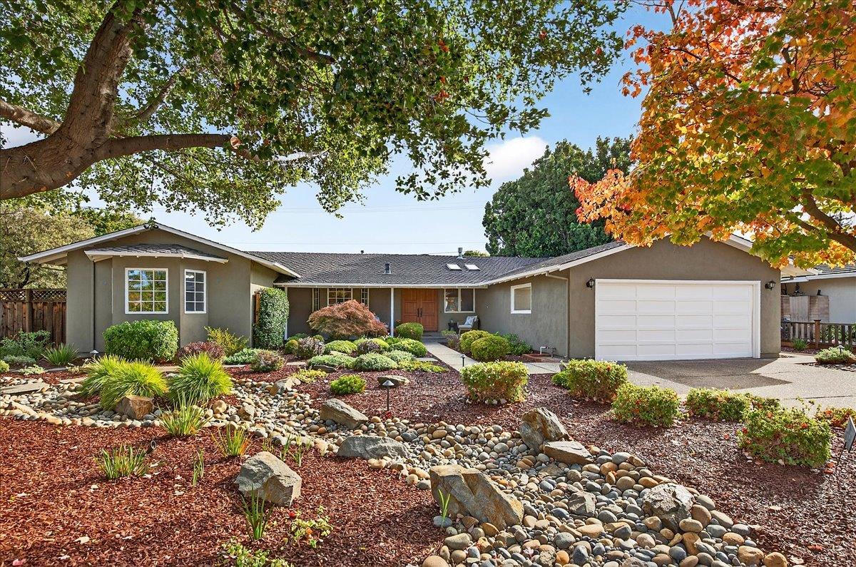 Detail Gallery Image 5 of 41 For 12058 Candy Ln, Saratoga,  CA 95070 - 4 Beds | 2/1 Baths