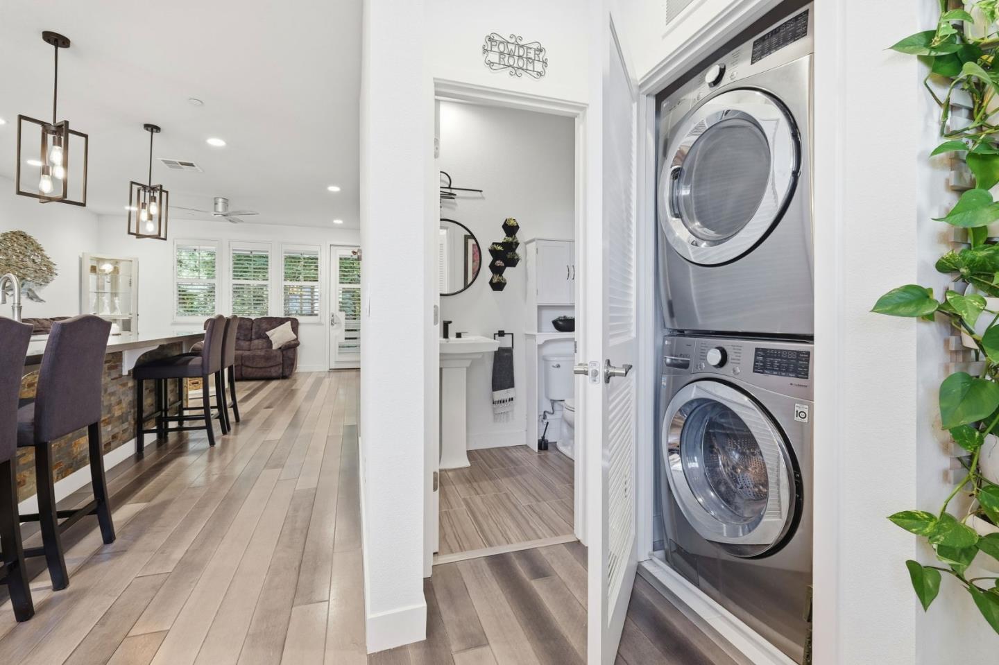 Detail Gallery Image 14 of 30 For 325 Skyforest Way, Scotts Valley,  CA 95066 - 4 Beds | 2/1 Baths