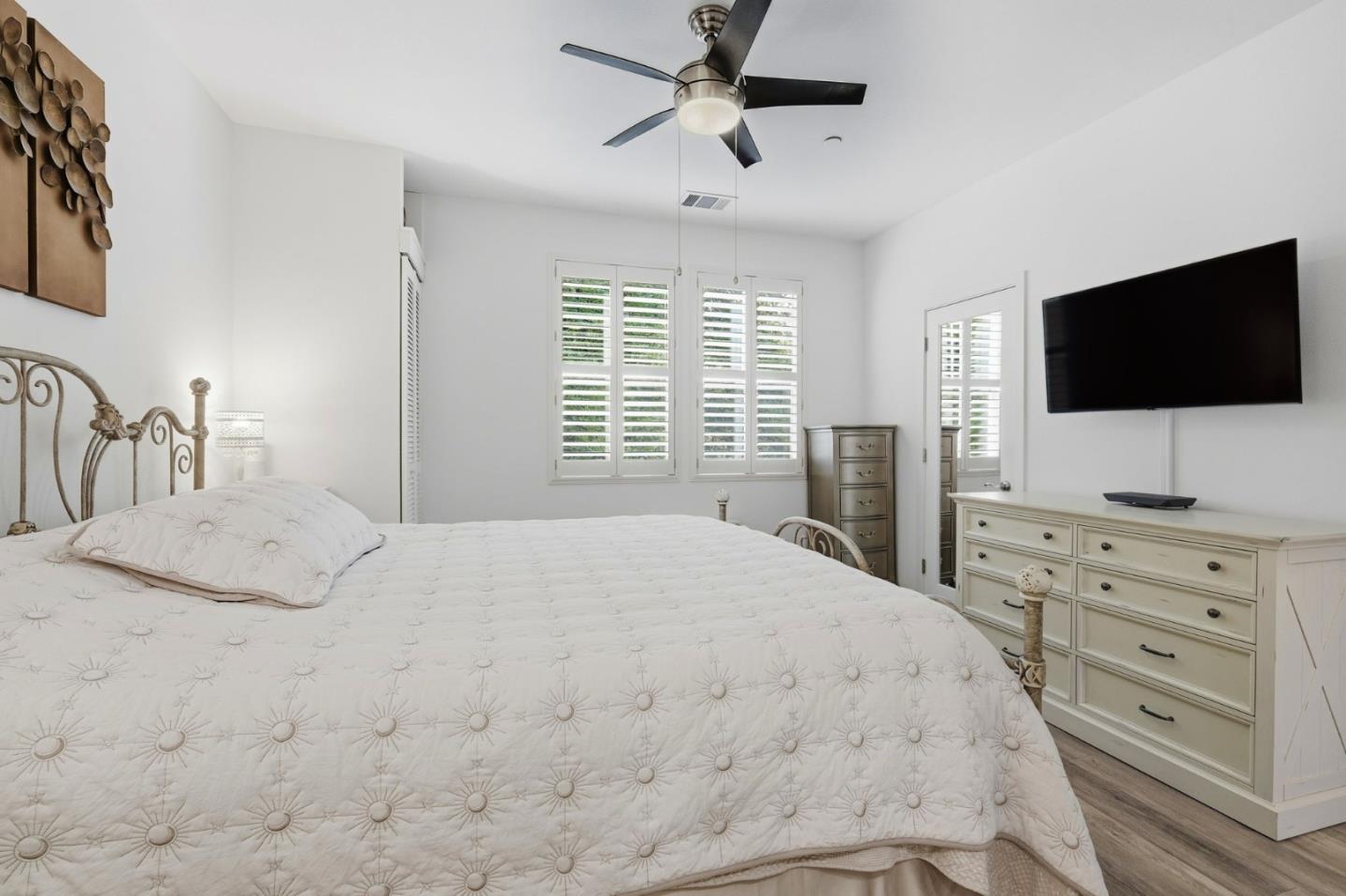 Detail Gallery Image 16 of 30 For 325 Skyforest Way, Scotts Valley,  CA 95066 - 4 Beds | 2/1 Baths