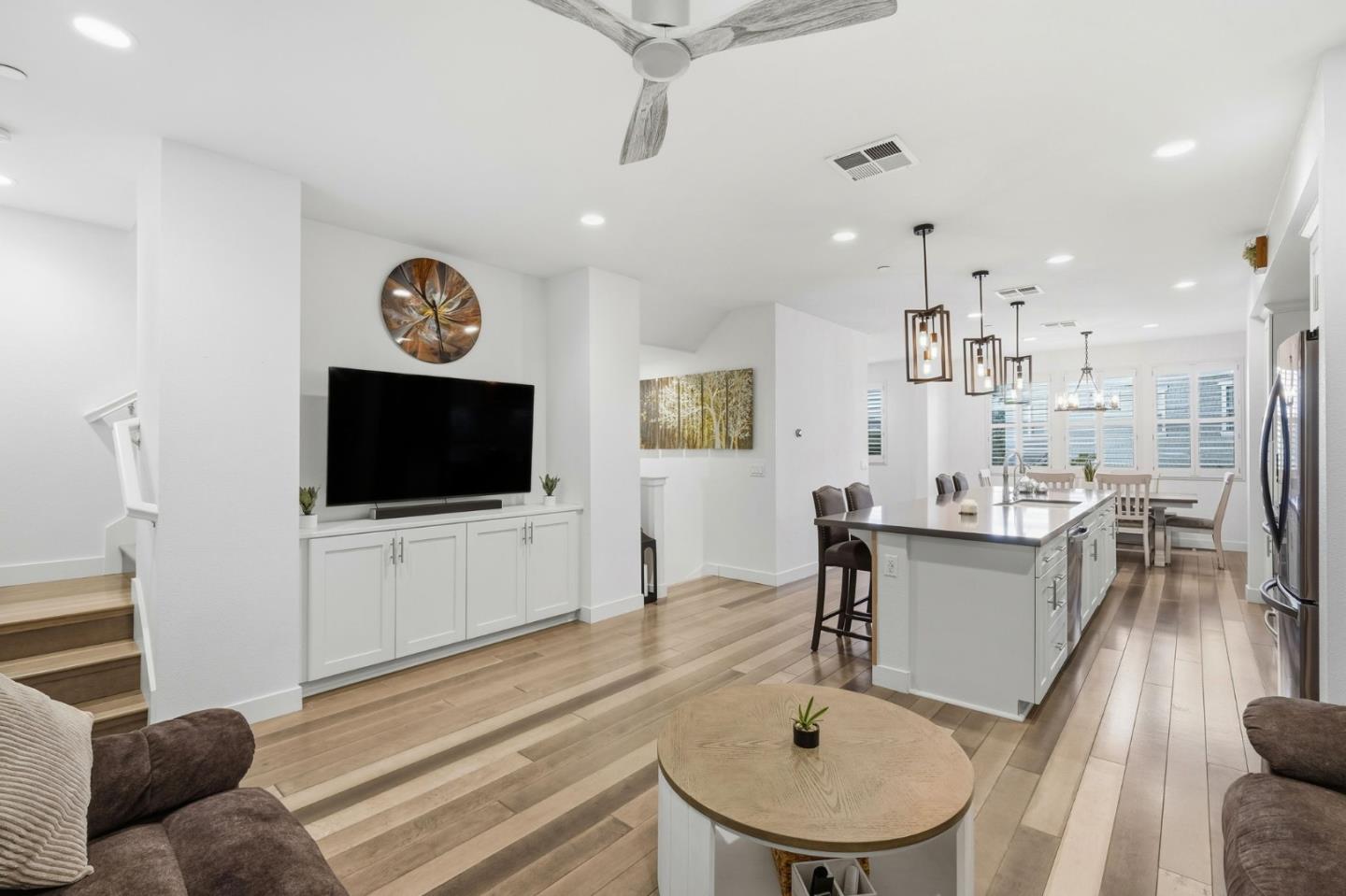 Detail Gallery Image 8 of 30 For 325 Skyforest Way, Scotts Valley,  CA 95066 - 4 Beds | 2/1 Baths