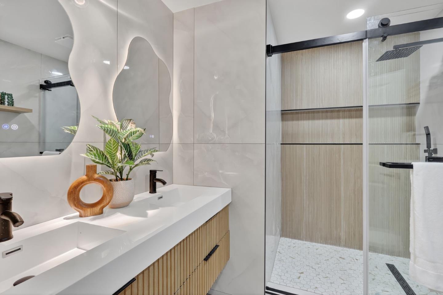 Detail Gallery Image 16 of 40 For 903 Lanewood Dr, San Jose,  CA 95125 - 4 Beds | 2 Baths