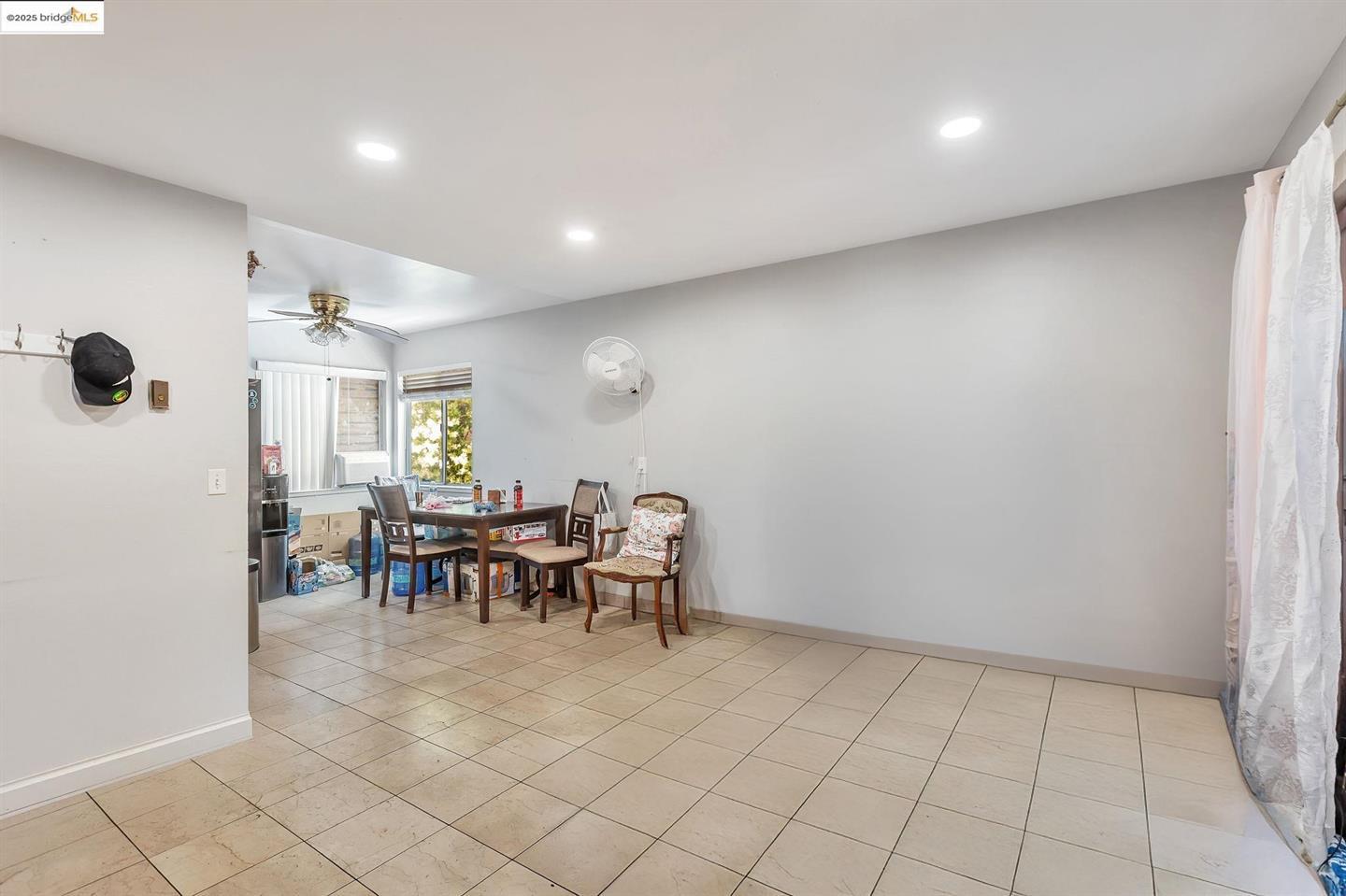 Detail Gallery Image 25 of 30 For 745 Reseda Dr, Sunnyvale,  CA 94087 - – Beds | – Baths