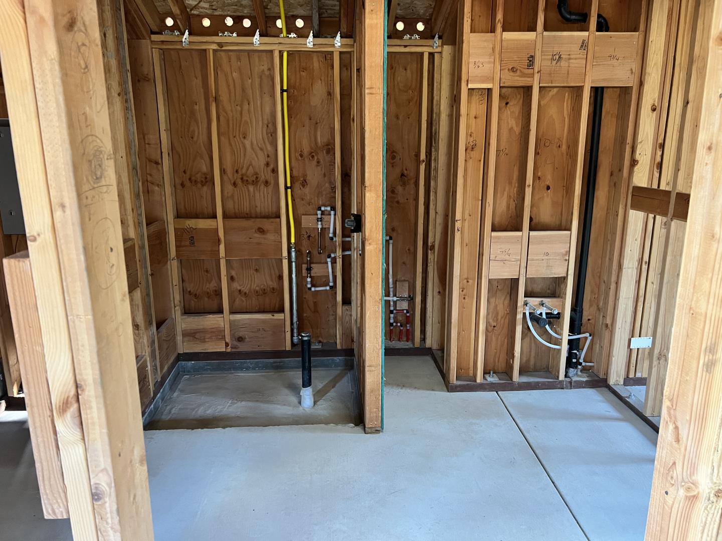 Detail Gallery Image 11 of 18 For 813 N Branciforte Ave, Santa Cruz,  CA 95062 - 2 Beds | 2 Baths