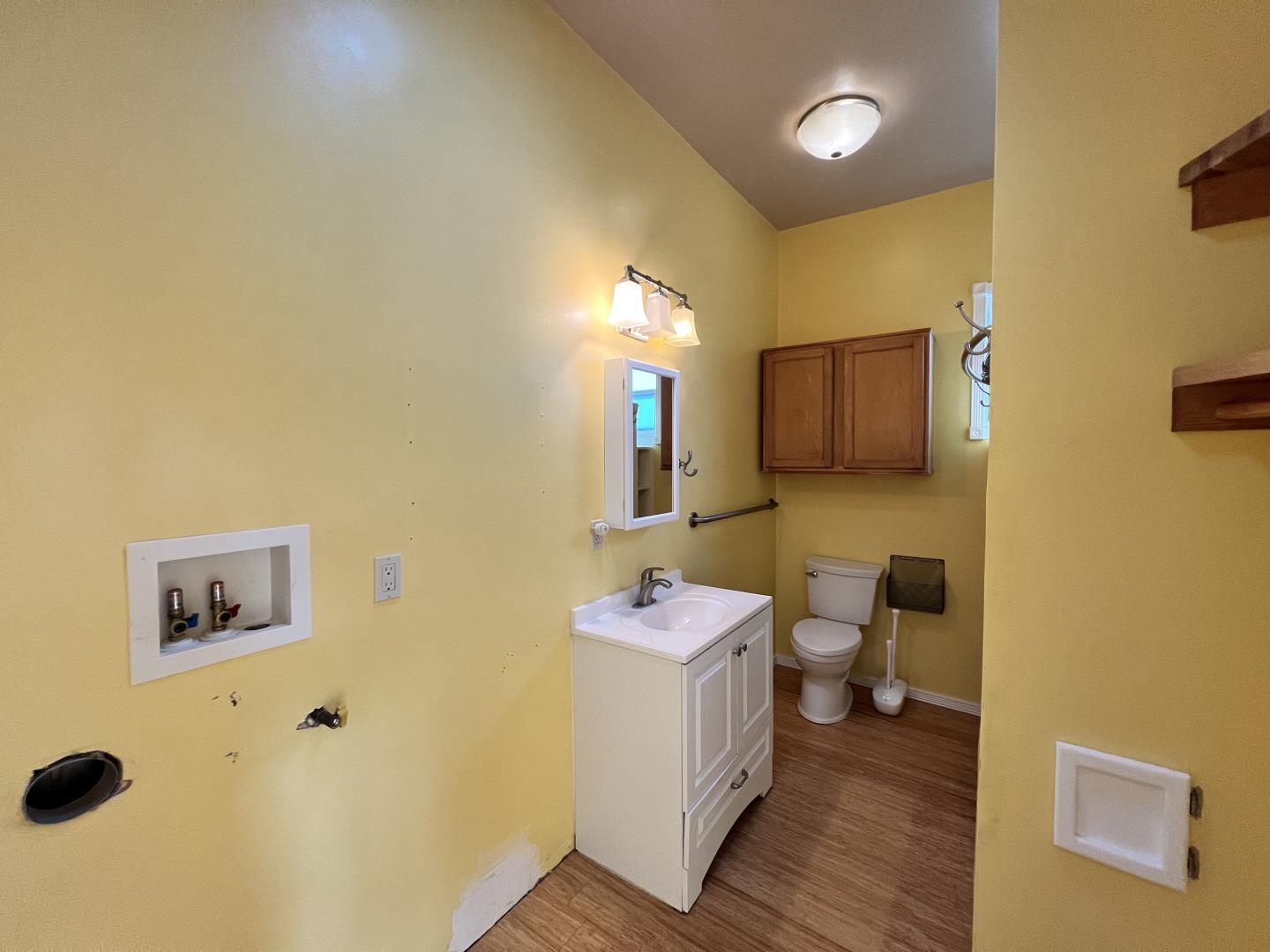 Detail Gallery Image 6 of 18 For 813 N Branciforte Ave, Santa Cruz,  CA 95062 - 2 Beds | 2 Baths