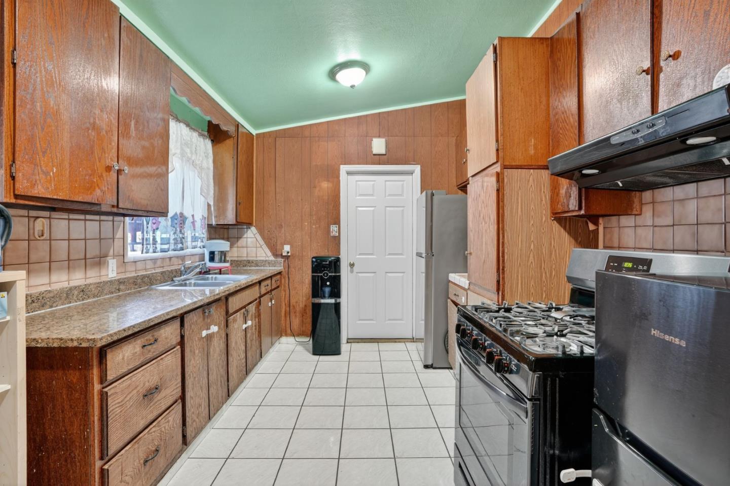 Detail Gallery Image 12 of 38 For 2509 Illinois St, East Palo Alto,  CA 94303 - 3 Beds | 1 Baths