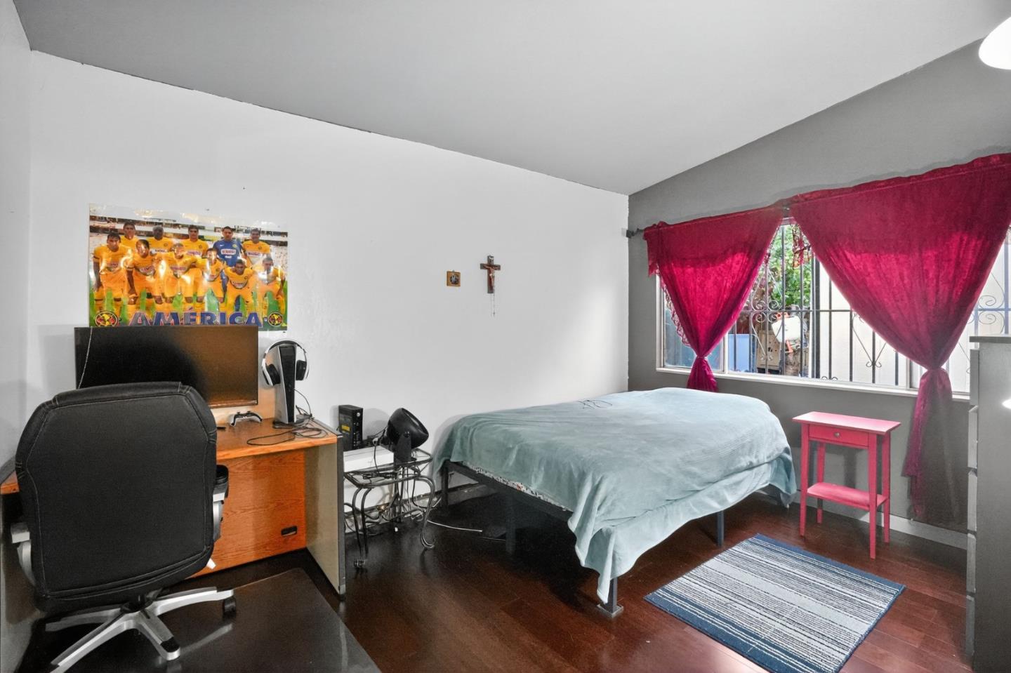 Detail Gallery Image 14 of 38 For 2509 Illinois St, East Palo Alto,  CA 94303 - 3 Beds | 1 Baths