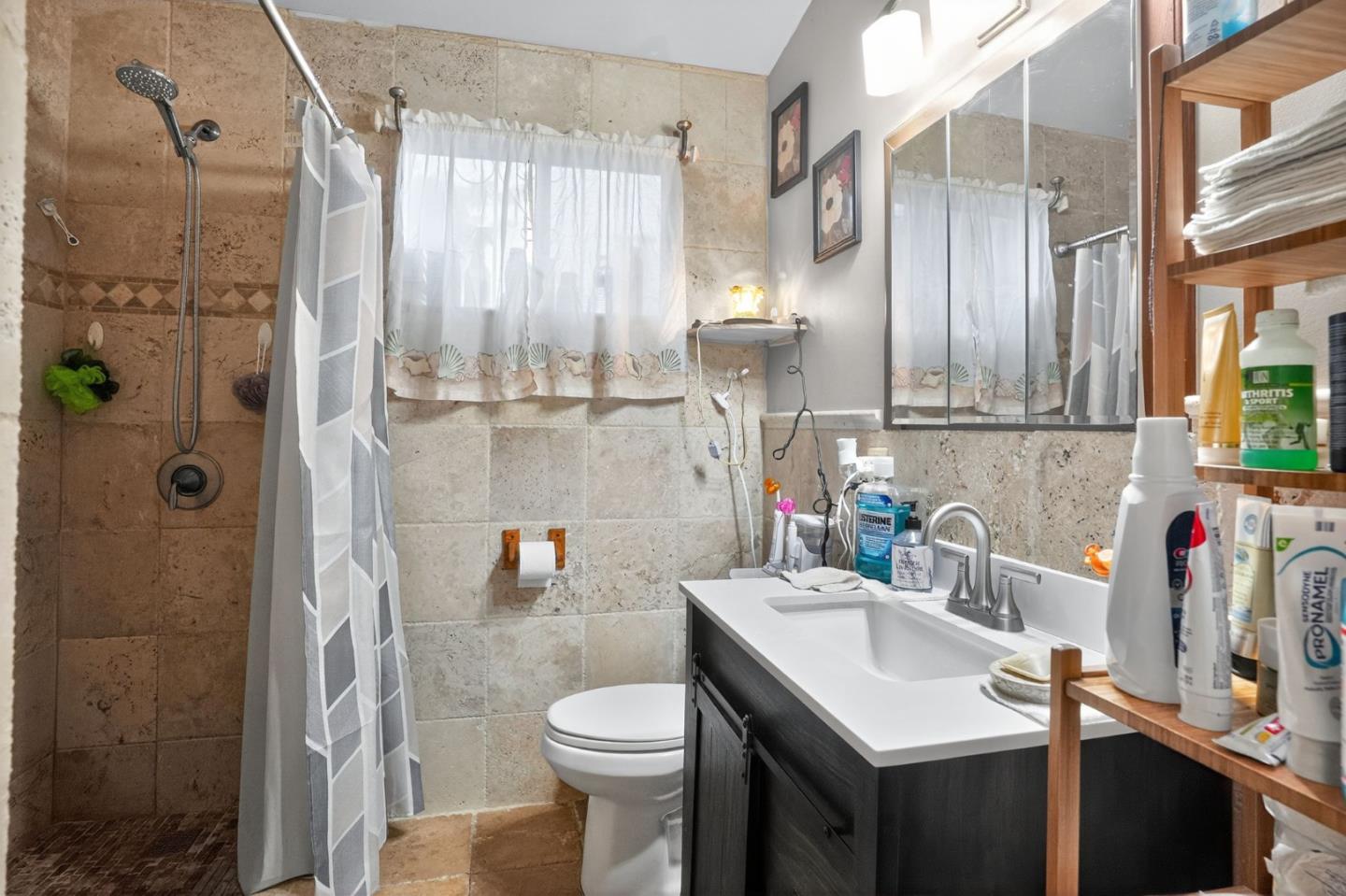 Detail Gallery Image 17 of 38 For 2509 Illinois St, East Palo Alto,  CA 94303 - 3 Beds | 1 Baths