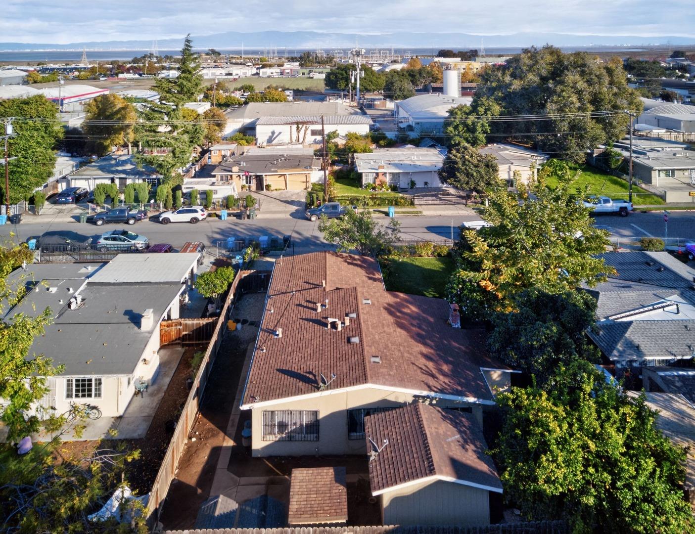 Detail Gallery Image 22 of 38 For 2509 Illinois St, East Palo Alto,  CA 94303 - 3 Beds | 1 Baths