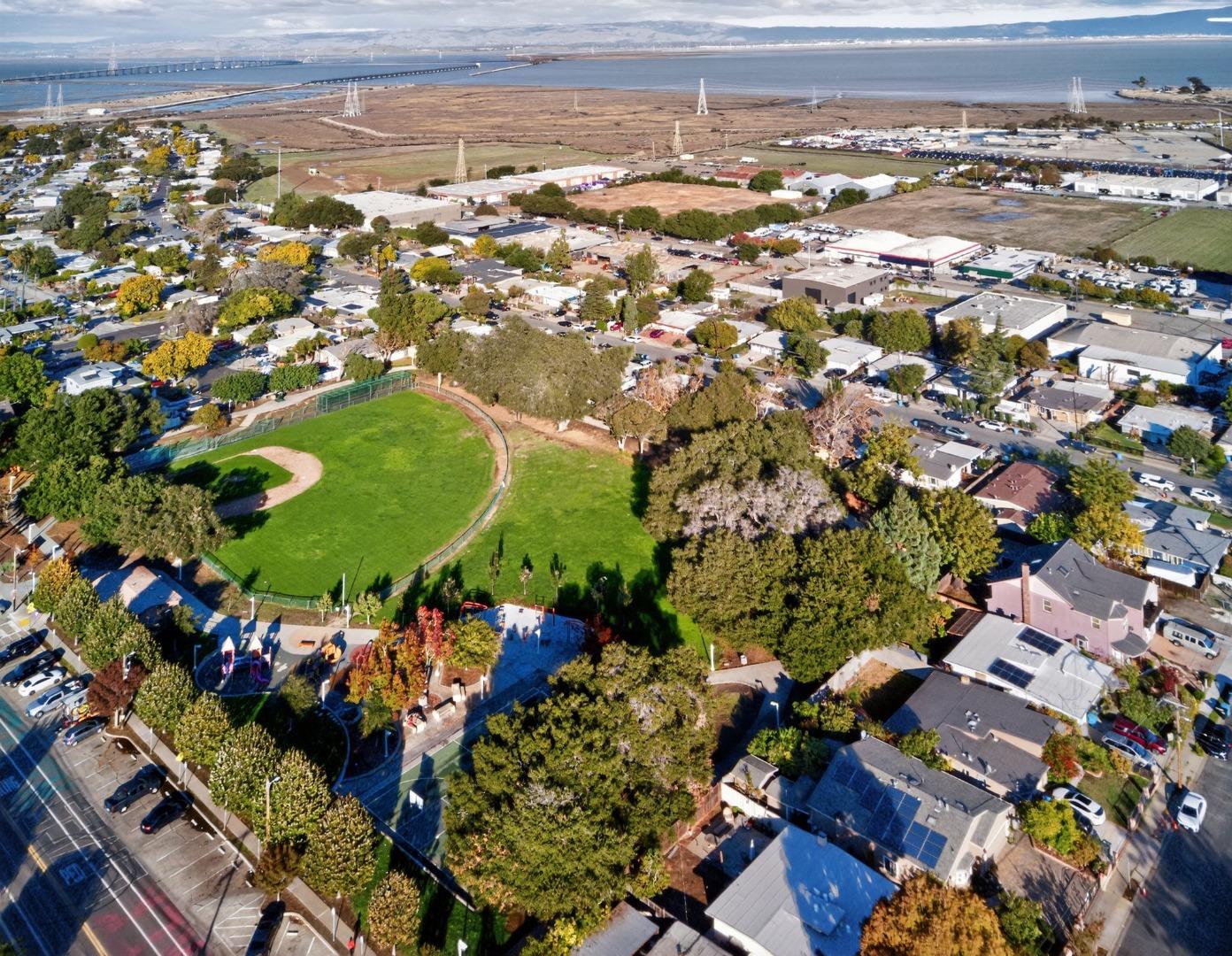 Detail Gallery Image 26 of 38 For 2509 Illinois St, East Palo Alto,  CA 94303 - 3 Beds | 1 Baths