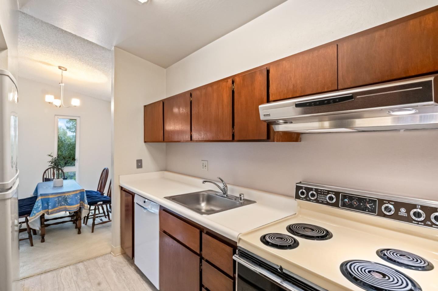 Detail Gallery Image 11 of 32 For 4289 George Ave #4,  San Mateo,  CA 94403 - 1 Beds | 1 Baths