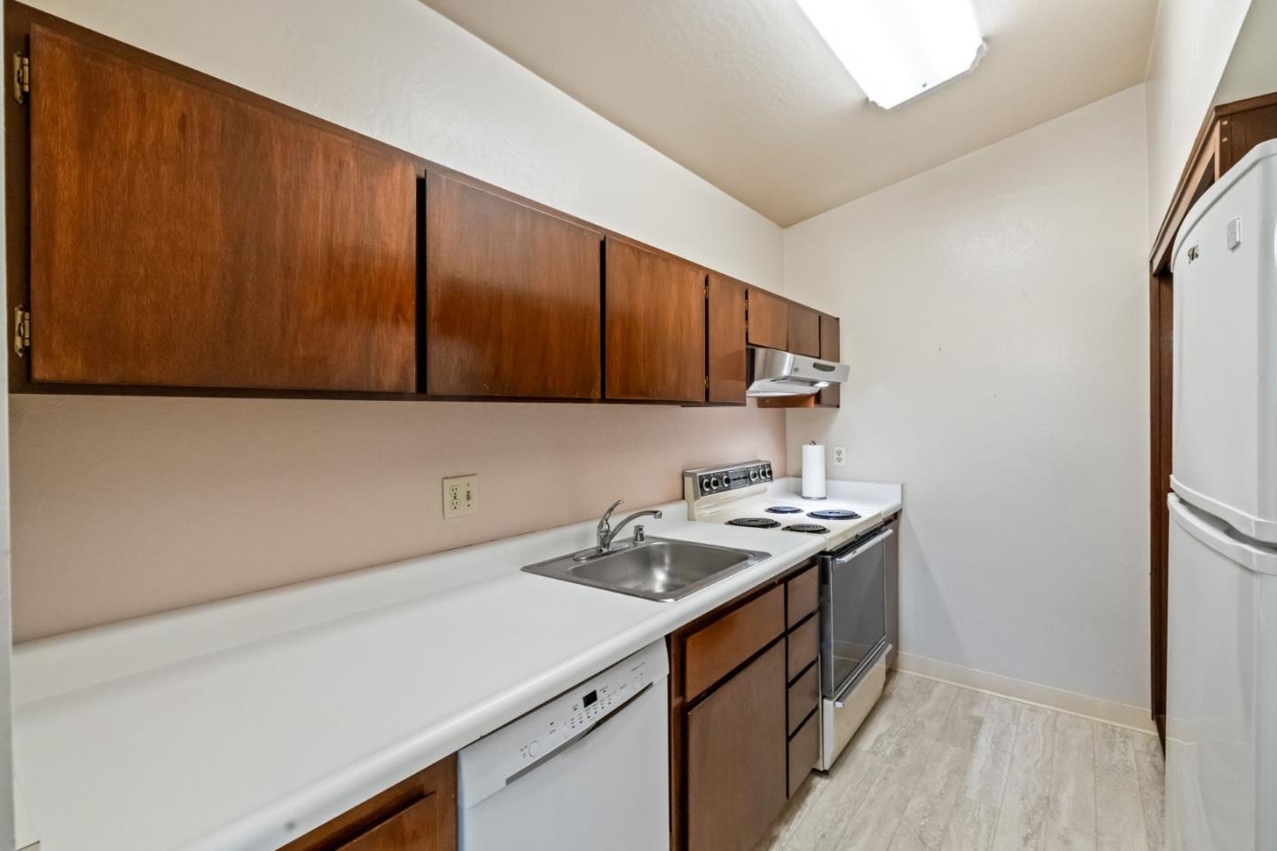 Detail Gallery Image 9 of 32 For 4289 George Ave #4,  San Mateo,  CA 94403 - 1 Beds | 1 Baths