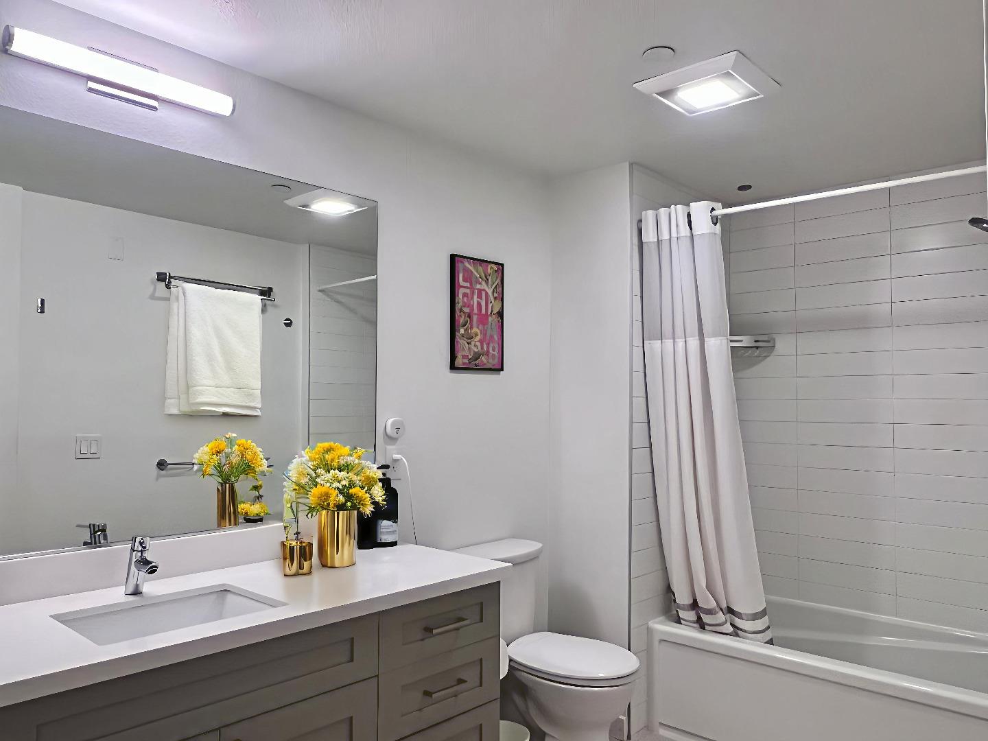 Detail Gallery Image 8 of 16 For 400 El Camino Real #403,  Belmont,  CA 94002 - 1 Beds | 1 Baths