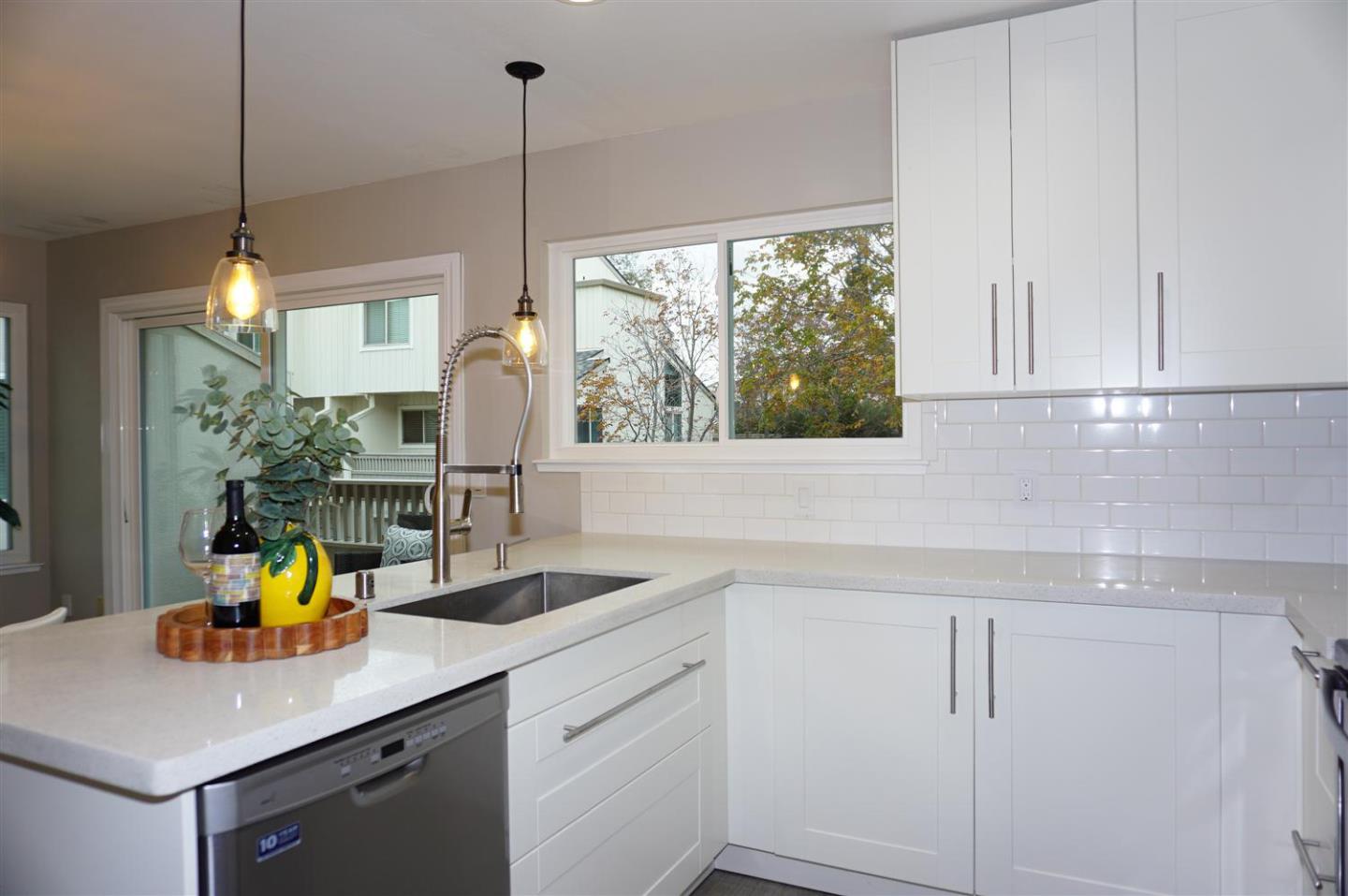 Detail Gallery Image 10 of 29 For 618 S Fair Oaks Ave, Sunnyvale,  CA 94086 - 2 Beds | 2 Baths