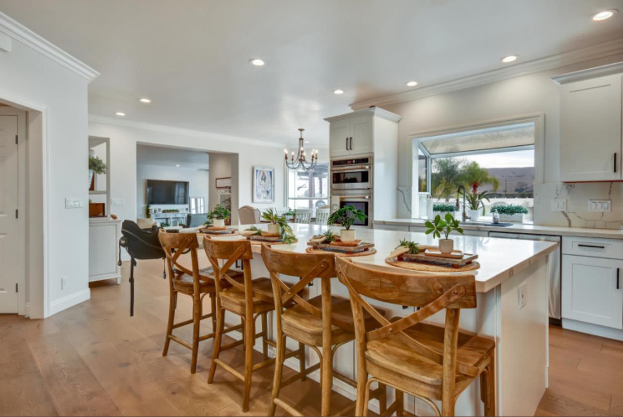 Detail Gallery Image 10 of 35 For 194 Lantz Dr, Morgan Hill,  CA 95037 - 4 Beds | 5 Baths