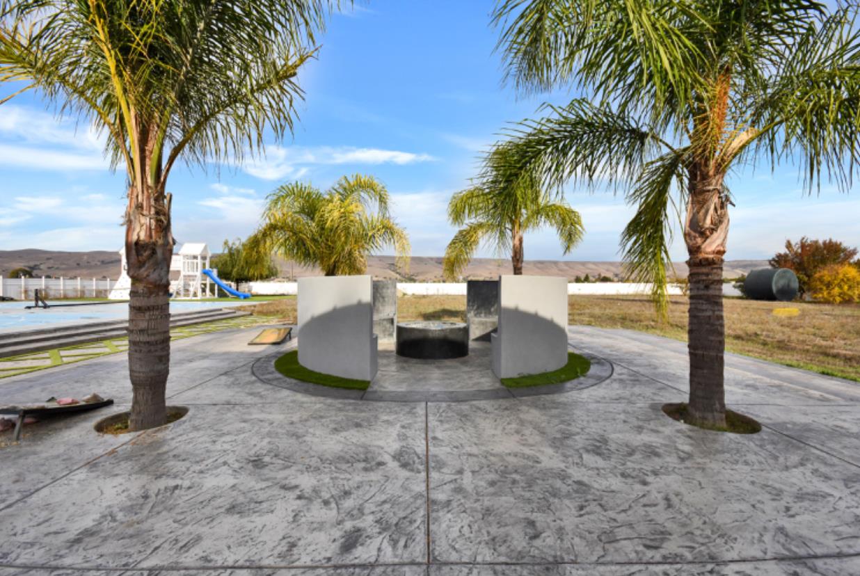 Detail Gallery Image 28 of 35 For 194 Lantz Dr, Morgan Hill,  CA 95037 - 4 Beds | 5 Baths