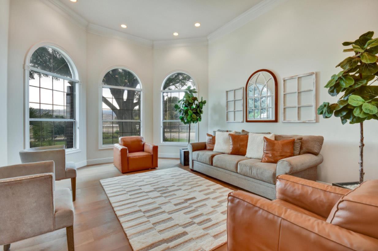 Detail Gallery Image 9 of 35 For 194 Lantz Dr, Morgan Hill,  CA 95037 - 4 Beds | 5 Baths