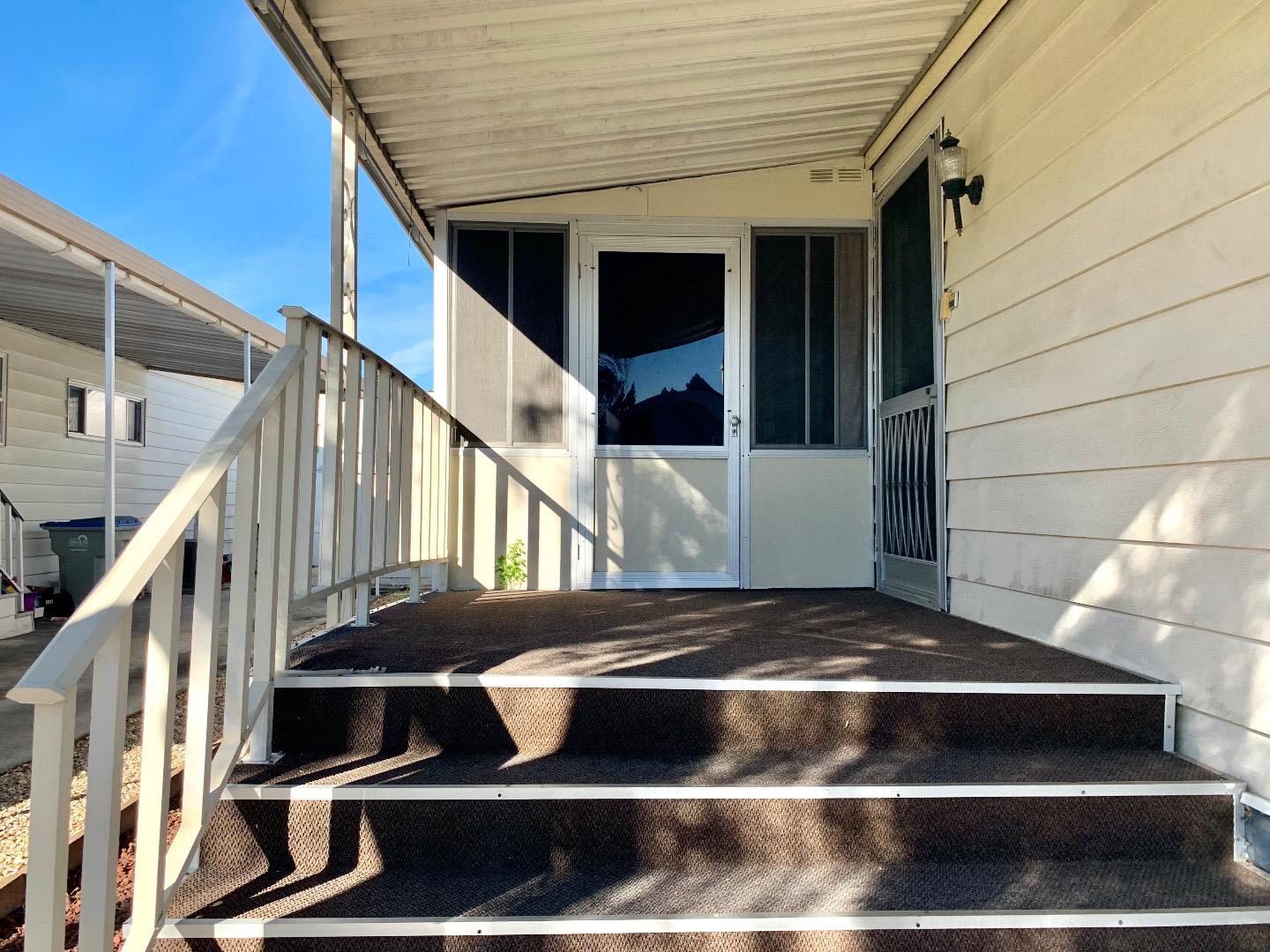 Detail Gallery Image 4 of 16 For 102 Quail Hollow Dr #102,  San Jose,  CA 95128 - 2 Beds | 2 Baths