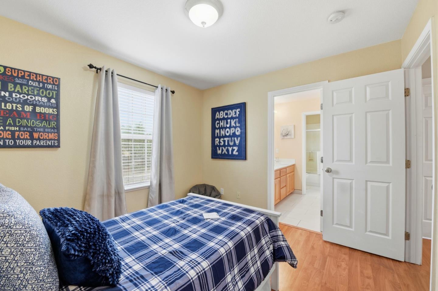 Detail Gallery Image 16 of 30 For 2979 Stallion Way, San Jose,  CA 95121 - 3 Beds | 2/1 Baths