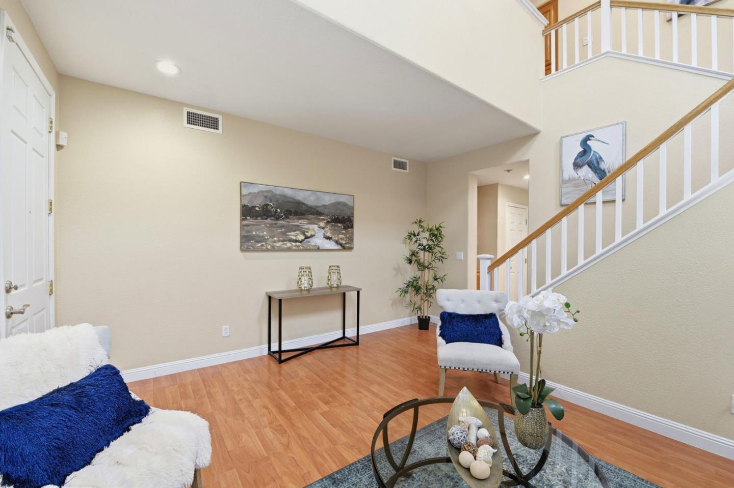 Detail Gallery Image 6 of 30 For 2979 Stallion Way, San Jose,  CA 95121 - 3 Beds | 2/1 Baths