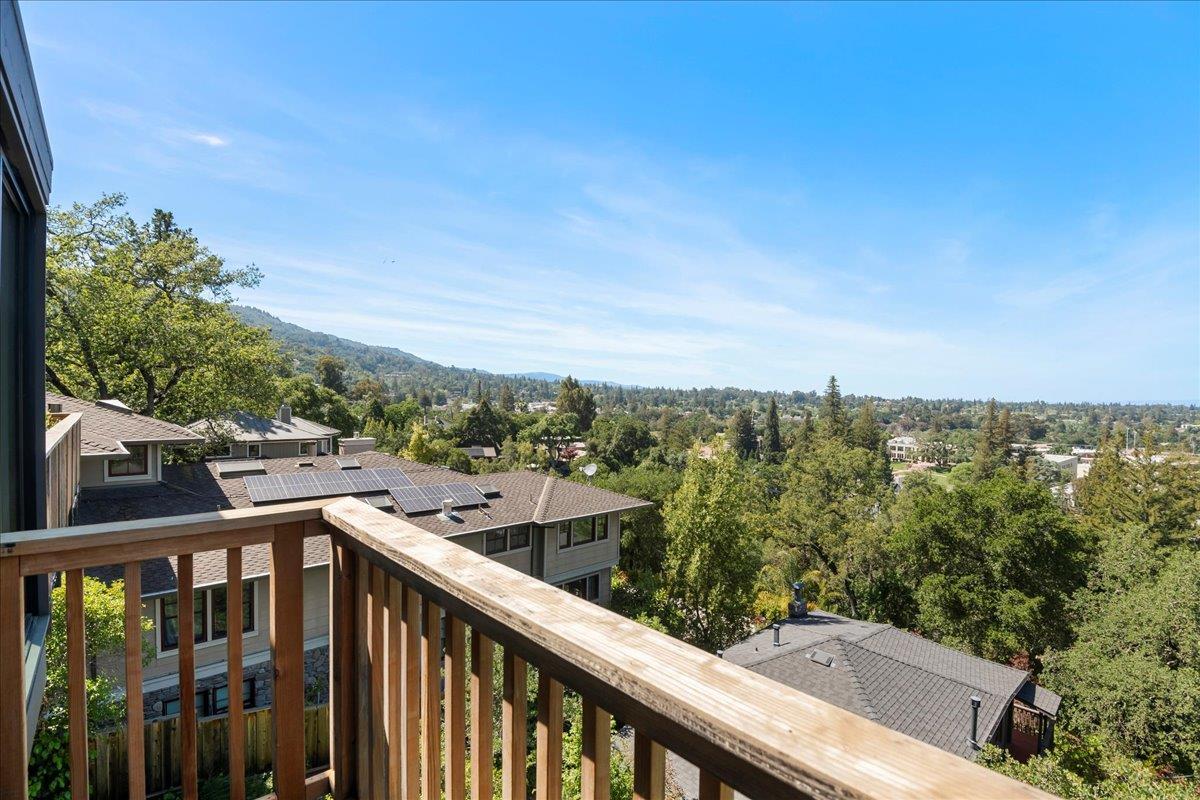 Detail Gallery Image 12 of 29 For 25 Grove St, Los Gatos,  CA 95030 - 4 Beds | 3/1 Baths