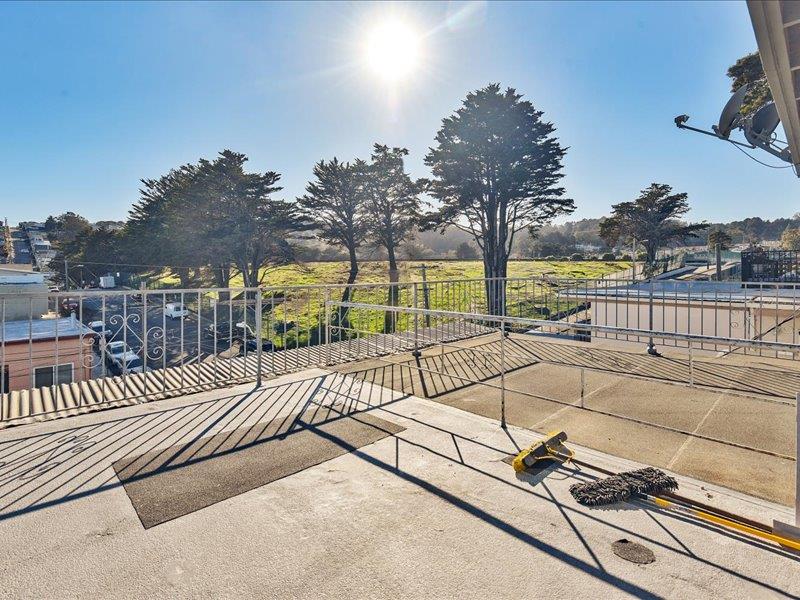 Detail Gallery Image 27 of 46 For 750 Bacon St #2,  San Francisco,  CA 94134 - 2 Beds | 1 Baths