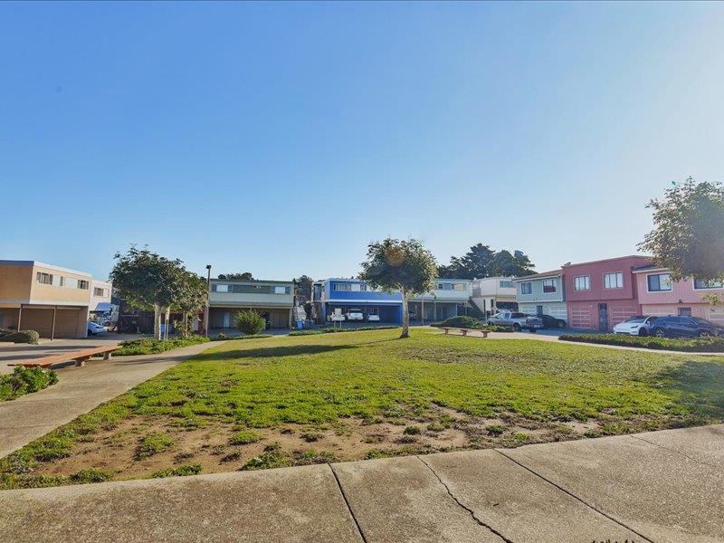 Detail Gallery Image 37 of 46 For 750 Bacon St #2,  San Francisco,  CA 94134 - 2 Beds | 1 Baths