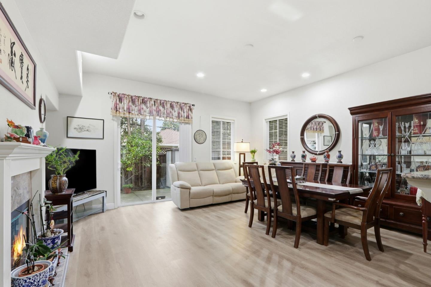 Detail Gallery Image 3 of 29 For 539 Boynton Ave, San Jose,  CA 95117 - 3 Beds | 2/1 Baths