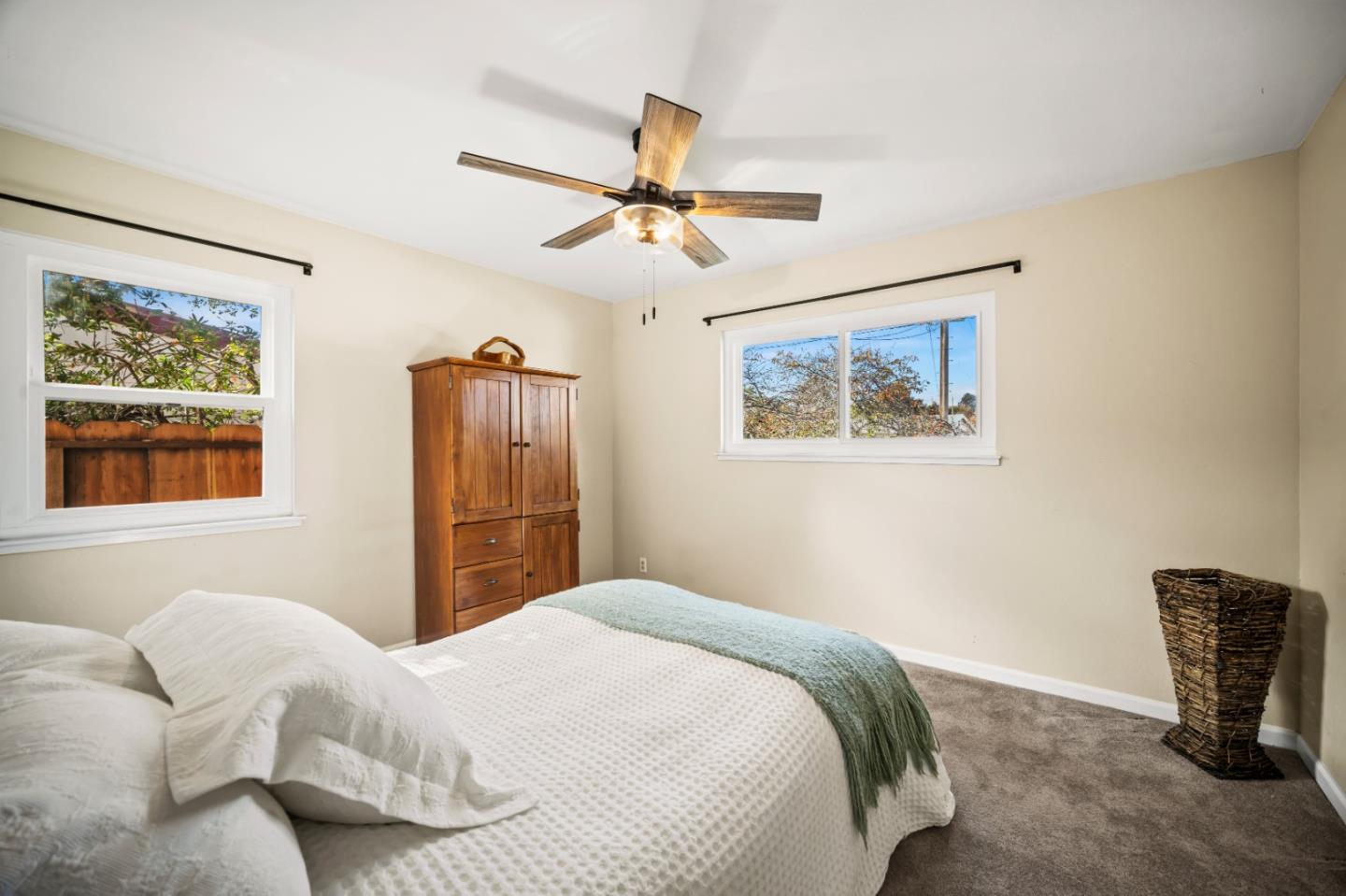 Detail Gallery Image 15 of 25 For 1080 Douglas Ct, Seaside,  CA 93955 - 3 Beds | 1/1 Baths