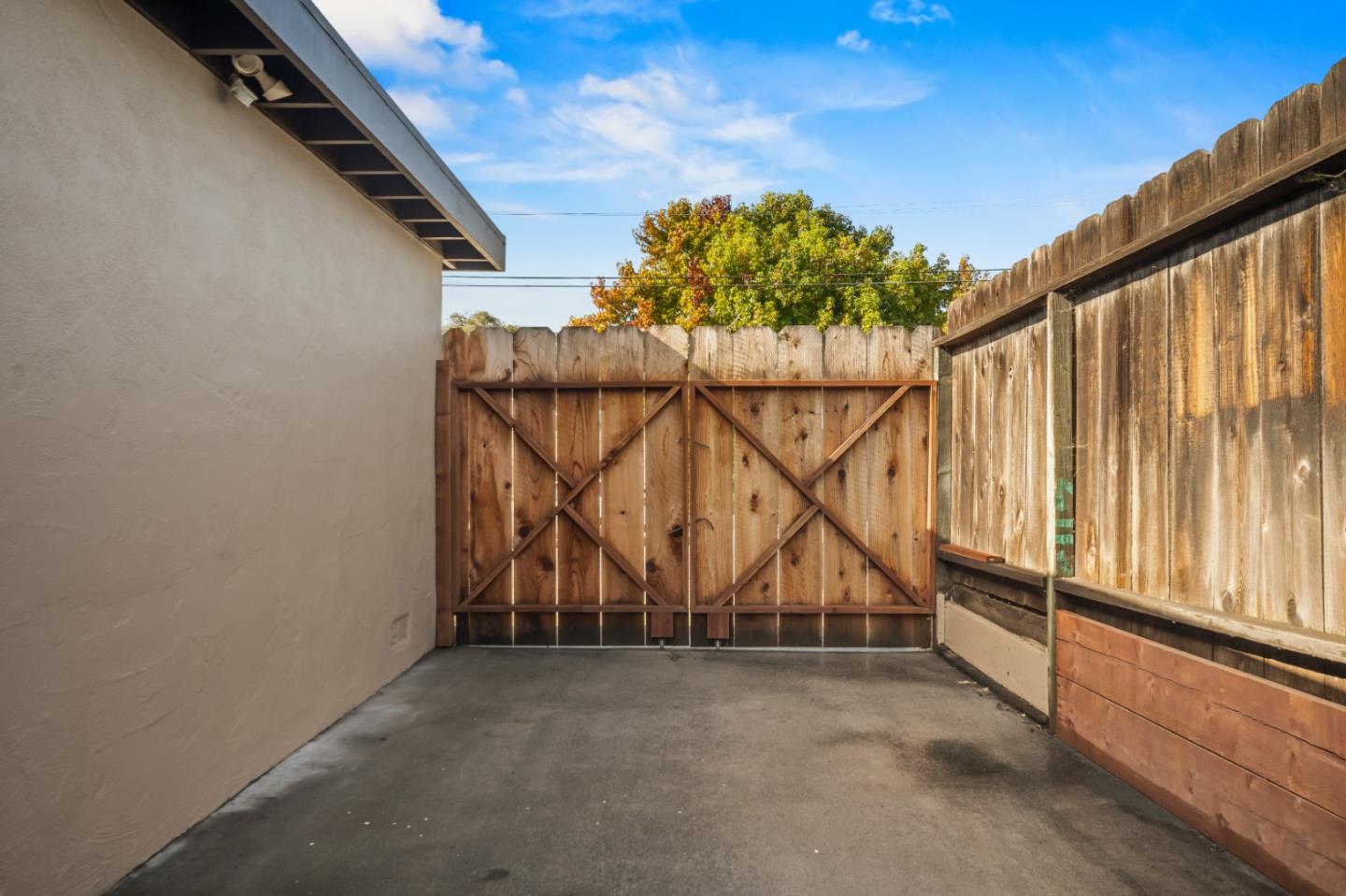 Detail Gallery Image 23 of 25 For 1080 Douglas Ct, Seaside,  CA 93955 - 3 Beds | 1/1 Baths