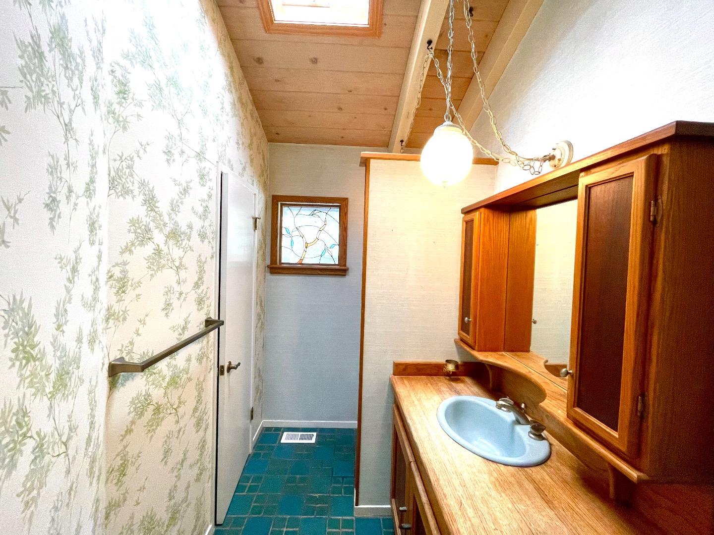 Detail Gallery Image 13 of 33 For 507 La Honda Dr, Aptos,  CA 95003 - 3 Beds | 2/1 Baths