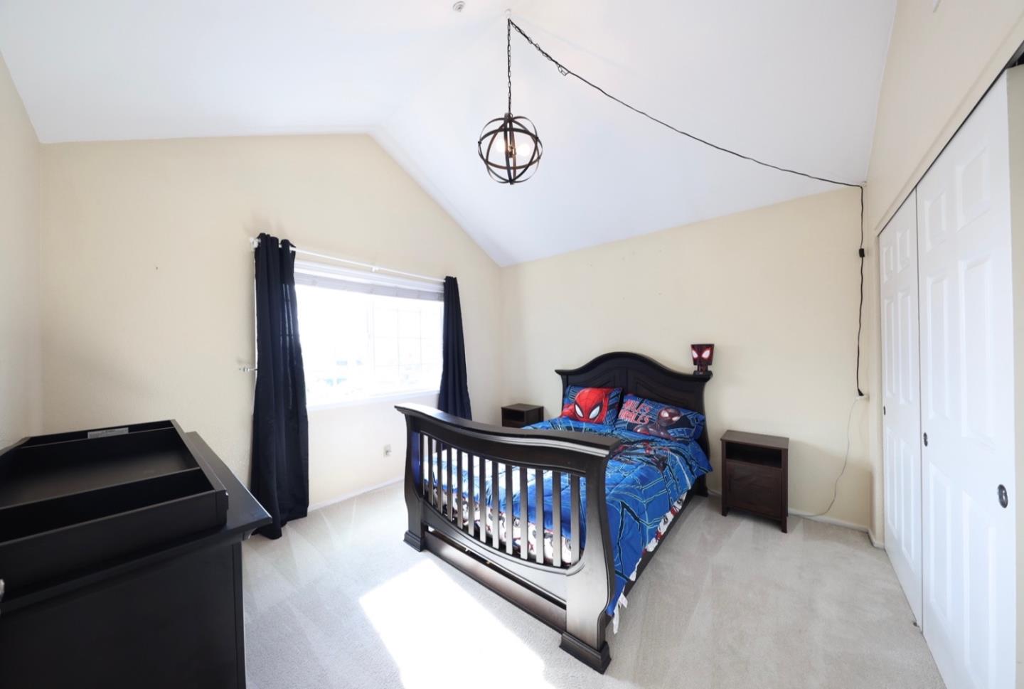 Detail Gallery Image 14 of 24 For 1243 De Cunha Ct, Salinas,  CA 93906 - 4 Beds | 2/1 Baths