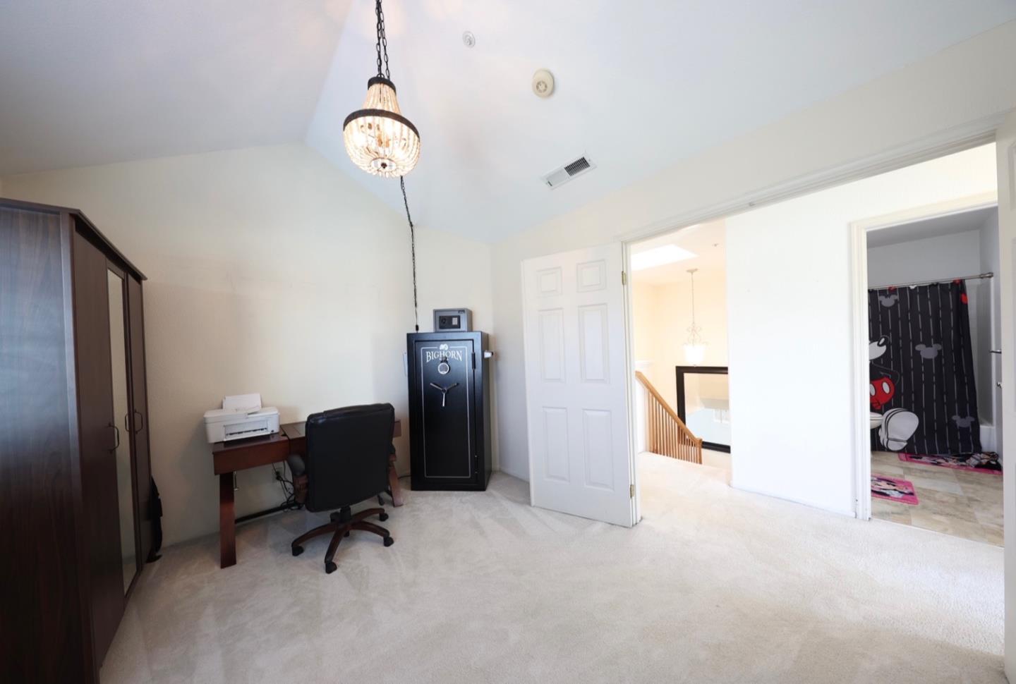 Detail Gallery Image 15 of 24 For 1243 De Cunha Ct, Salinas,  CA 93906 - 4 Beds | 2/1 Baths