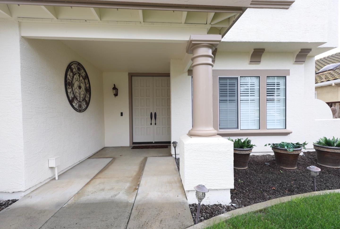 Detail Gallery Image 3 of 24 For 1243 De Cunha Ct, Salinas,  CA 93906 - 4 Beds | 2/1 Baths