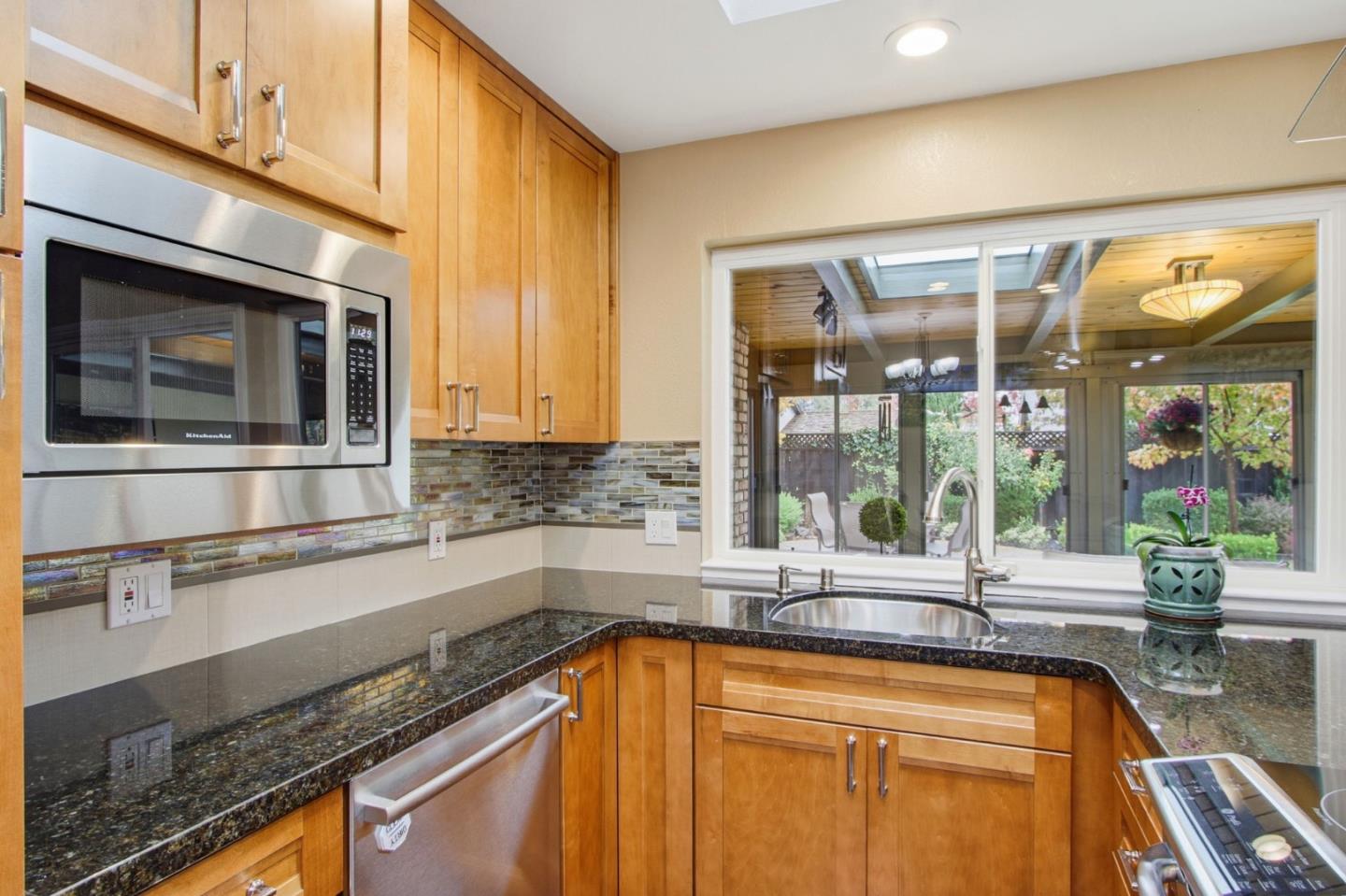 Detail Gallery Image 19 of 41 For 2757 Estella Dr, Santa Clara,  CA 95051 - 4 Beds | 2 Baths