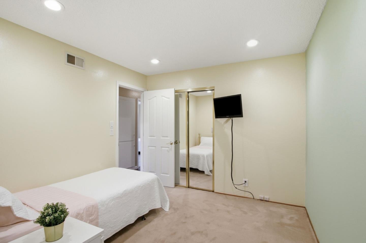 Detail Gallery Image 31 of 41 For 2757 Estella Dr, Santa Clara,  CA 95051 - 4 Beds | 2 Baths