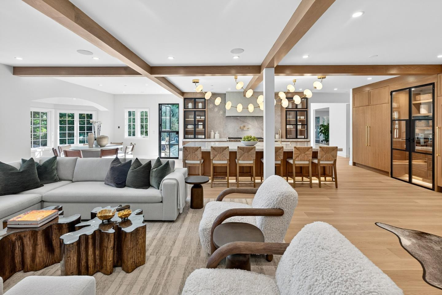 Detail Gallery Image 11 of 54 For 729 Chiltern Rd, Hillsborough,  CA 94010 - 5 Beds | 7/1 Baths