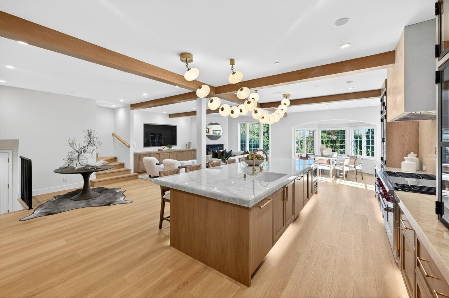 Detail Gallery Image 12 of 54 For 729 Chiltern Rd, Hillsborough,  CA 94010 - 5 Beds | 7/1 Baths