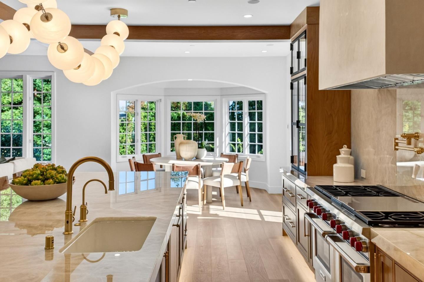 Detail Gallery Image 15 of 54 For 729 Chiltern Rd, Hillsborough,  CA 94010 - 5 Beds | 7/1 Baths